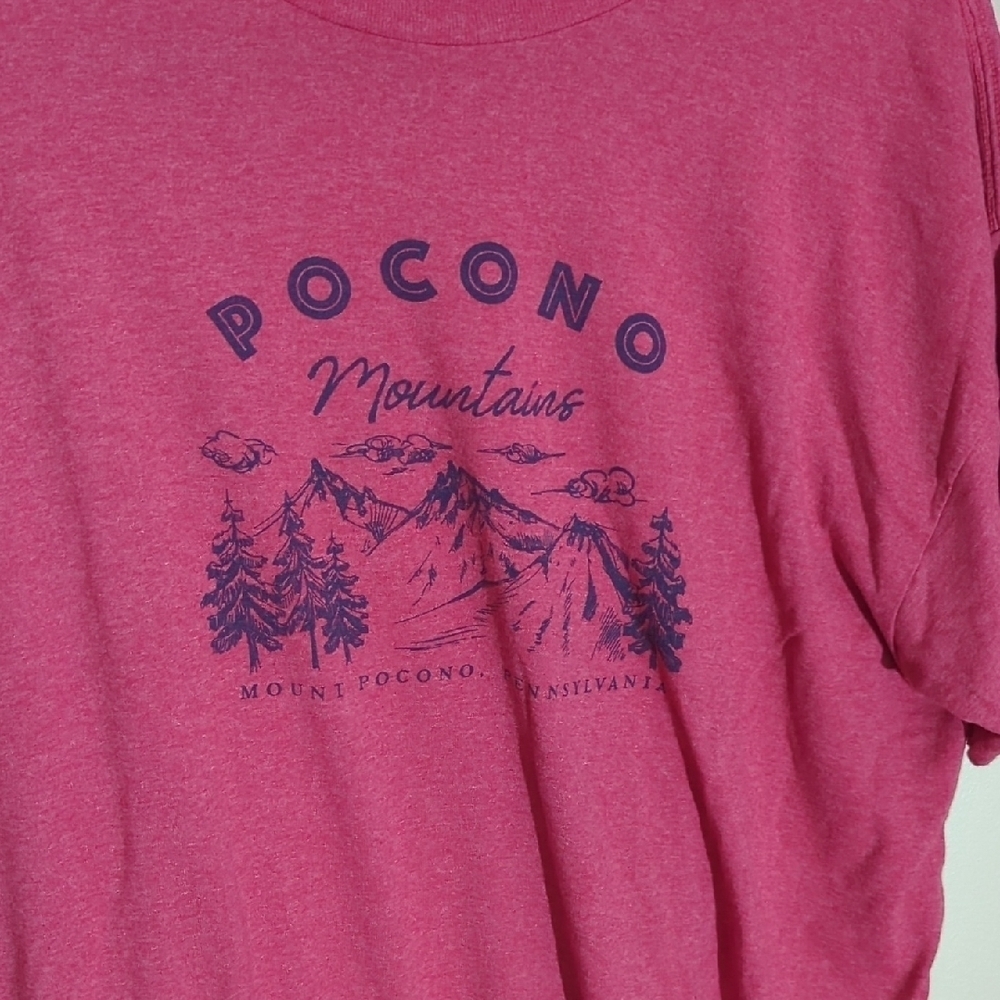 Gildan Red Short Sleeve Tee, Poconos Mountain - Picture 5 of 6
